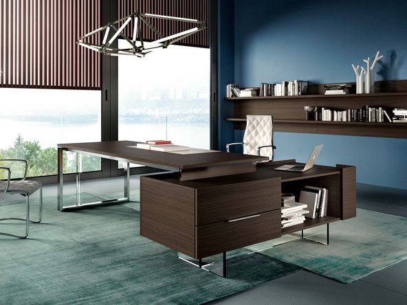 Bureau de direction Carrera sur crédence