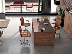 Bureau de direction en placage Hanley avec cuir marron