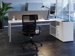 Bureau individuel Pop Easy sur armoire H74