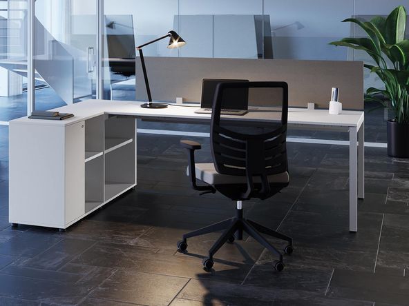 Bureau individuel Pop Easy sur armoire H74
