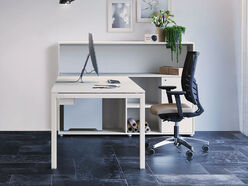 Bureau Pop Easy sur armoire H114