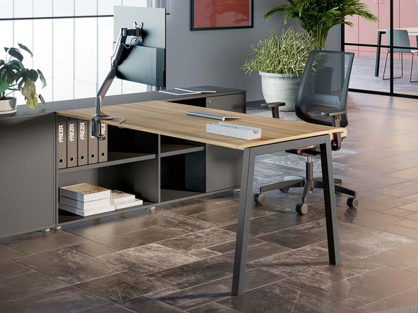 Bureau individuel Pop Ace sur armoire