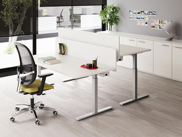 Bureau individuel Pop Tee avec réglage en hauteur manuel