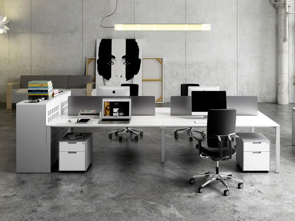 Bureau bench 4 personnes Hypérion avec panneaux frontaux Plexiglas