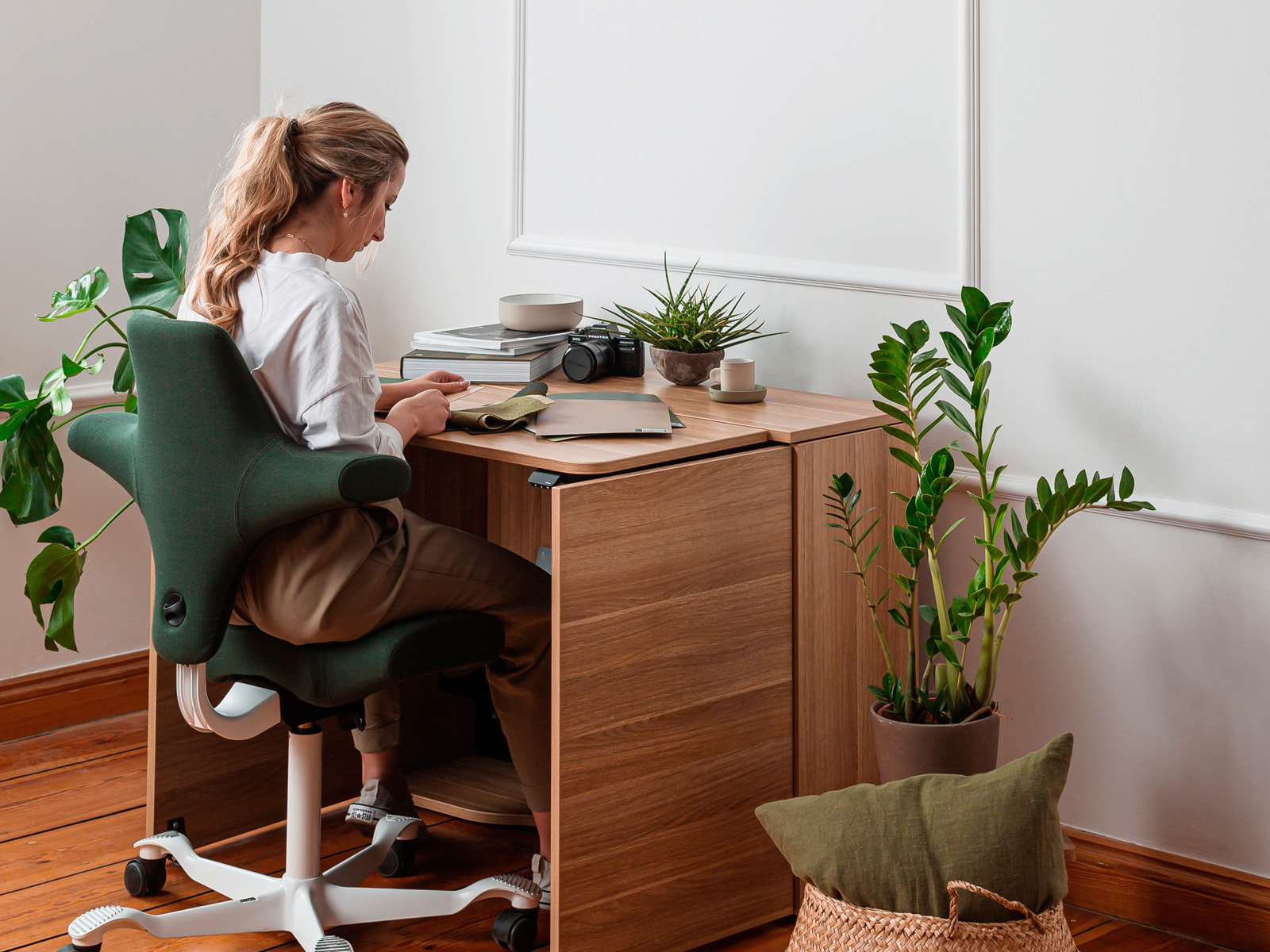 Classeur Vertical De Bureau à 4 Tiroirs De Taille Légale Blanc -  Officestock - Magasin de mobilier de bureau moderne, chaises, bureaux et  cabines