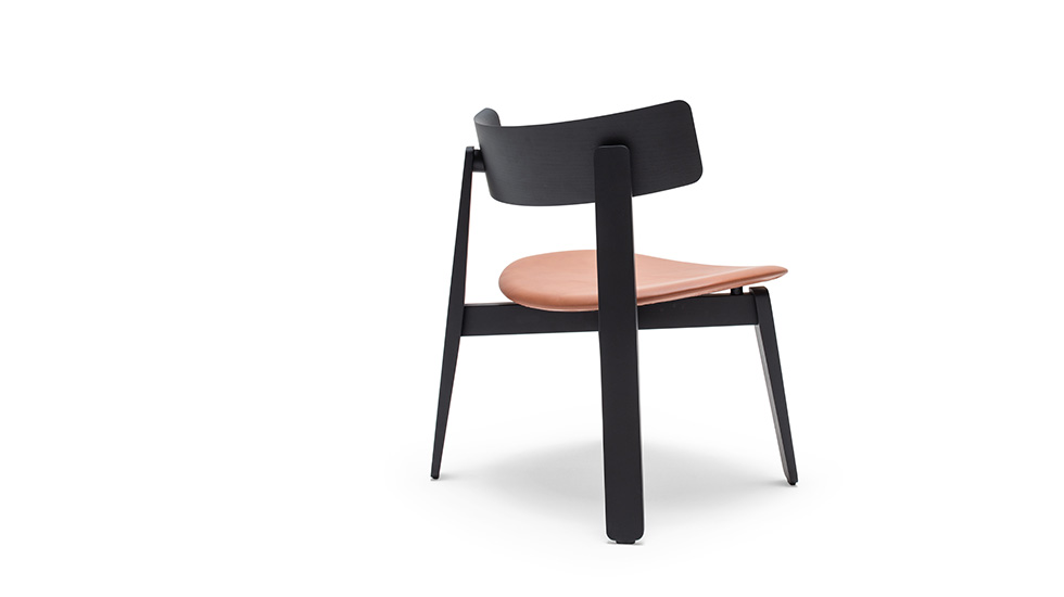 Chaises et tabourets en bois massif Nora