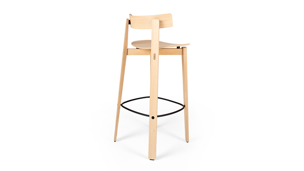 Chaises et tabourets en bois massif Nora