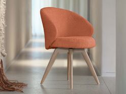 Fauteuil en tissu bouclé Neo avec pieds en bois de chêne