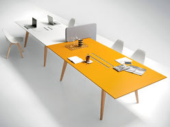 Table de réunion Elvira Wood laqué mat