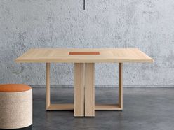 Table de réunion carrée Harper avec centre en similicuir