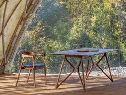 Table de réunion en bois massif Tink
