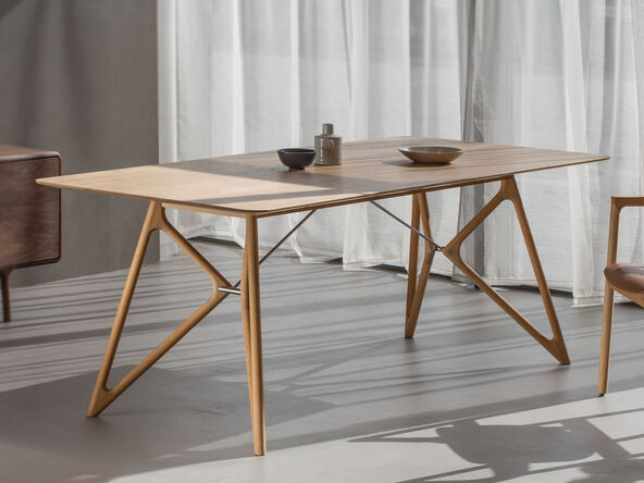Table de réunion en bois massif Tink