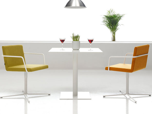 Table de collectivité carrée Flat