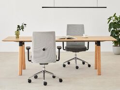 Table de réunion Plania en placage de bois